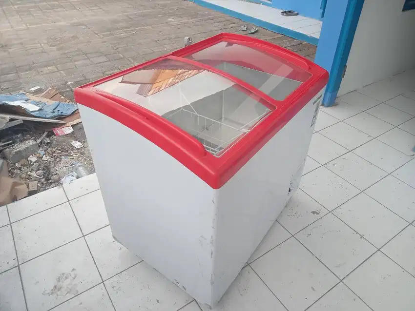 Maspion Freezer 200 Liter UFH-200 C FK