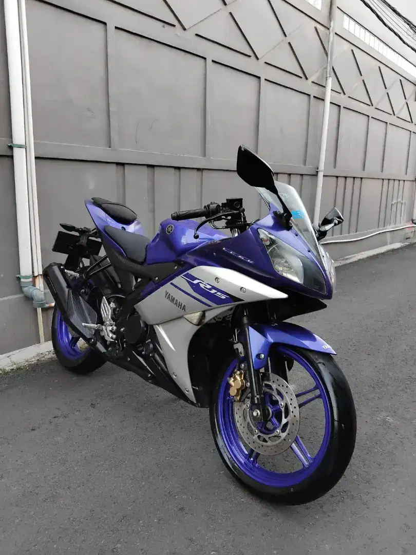 Cash / Credit Yamaha R15 2016 Mulus