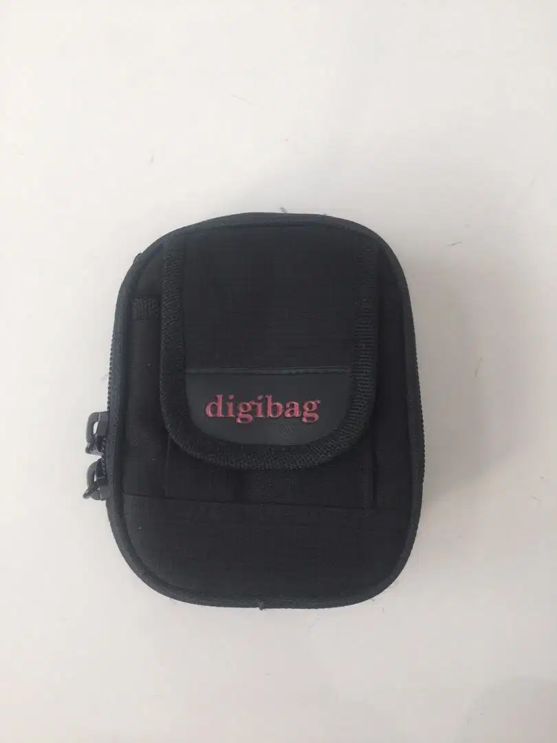 Tas kamera digital merk Digibag (selempang)