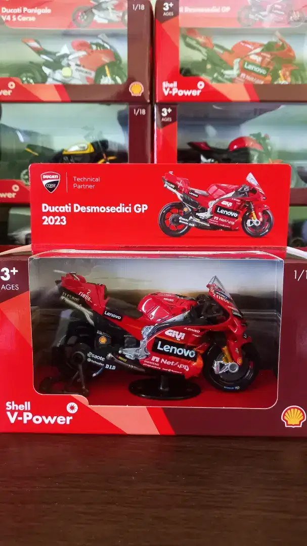 Shell Ducati Desmosedici 2023 Moto GP Diecast Maisto 1:18