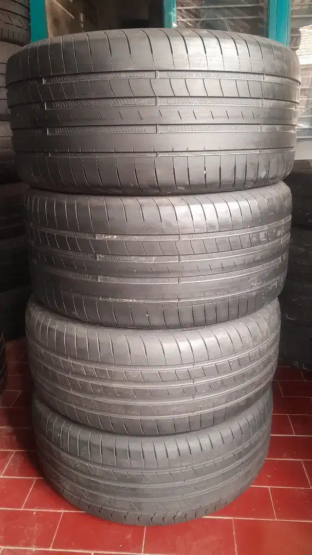 Ban copotan BMW Goodyer EAGLE F1 245/45 R18 275/40 R18 80% 2021..4pcs