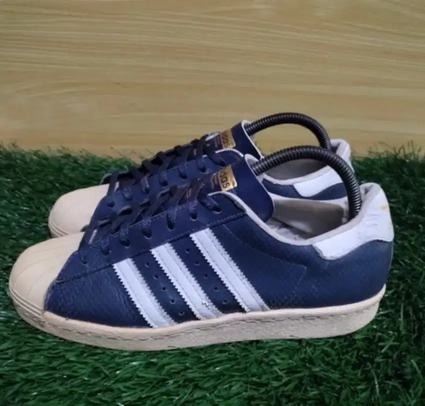 Sepatu Vintage Adidas Superstar Deadstock Size 40