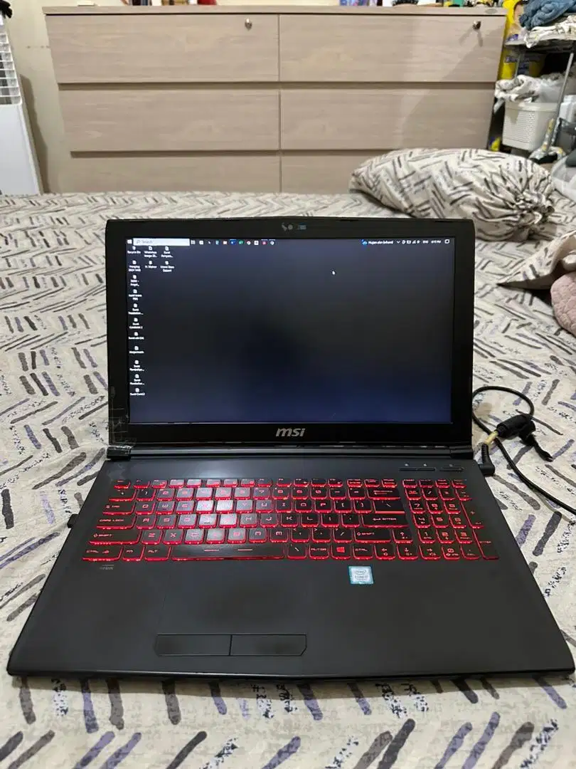 LAPTOP MSI-16J9