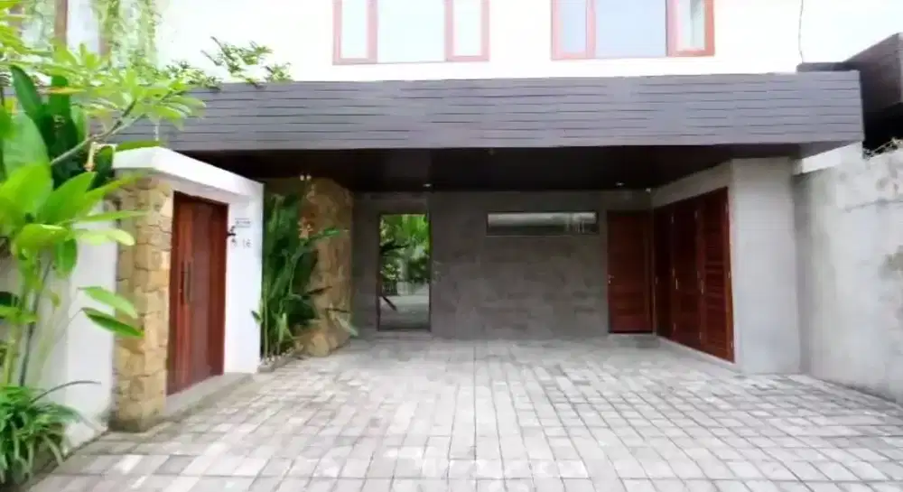 DI JUAL VILLA MEWAH DI MANGENING BEACH CEMAGI ,VIEW LAUT,SAWAH ,GUNUNG