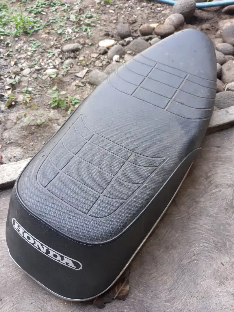 Jok motor honda 75