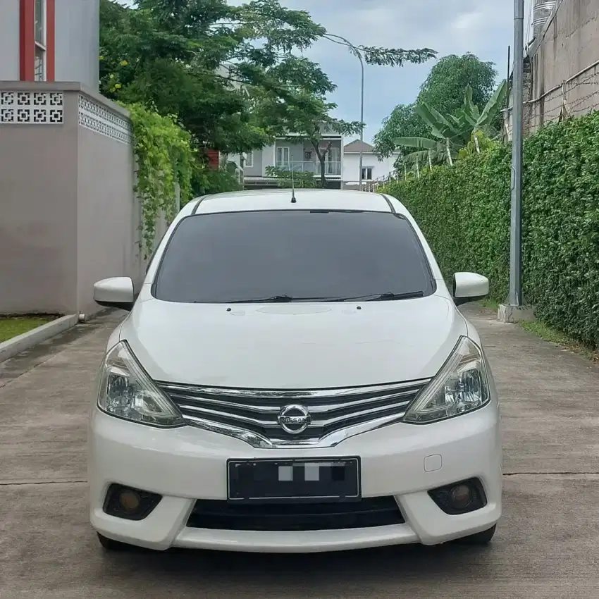 (DP 9JT) GRAND LIVINA 1.5 SV AUTOMATIC 2015 SUPER WHITE, ISTIMEWA!!