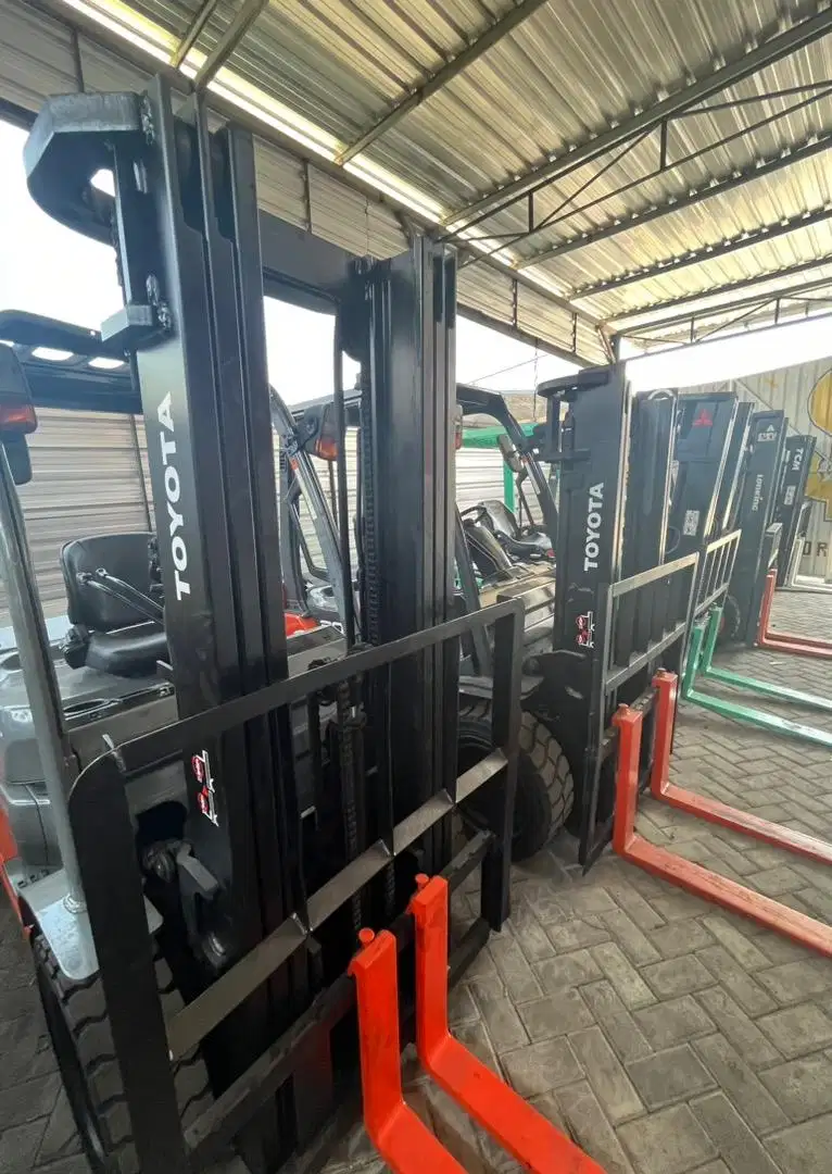 FORKLIFT BEKAS TOYOTA MITSUBISHI THREELIFT