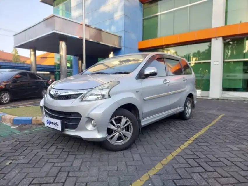 Toyota Avanza 1.5 Veloz Bensin-MT 2014 Silver YU