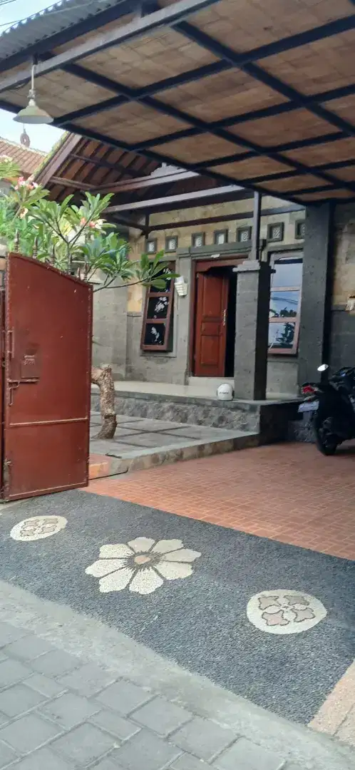 Di kontrakan rumah jalan Kertadalem , Denpasar, Bali