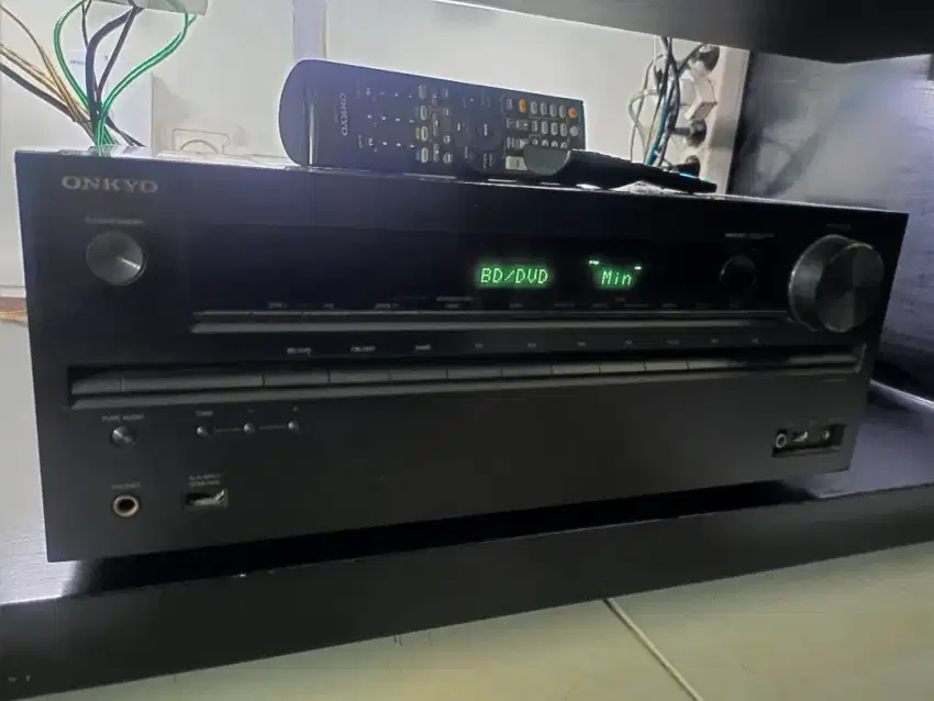 1 SET AUDIO SYSTEM