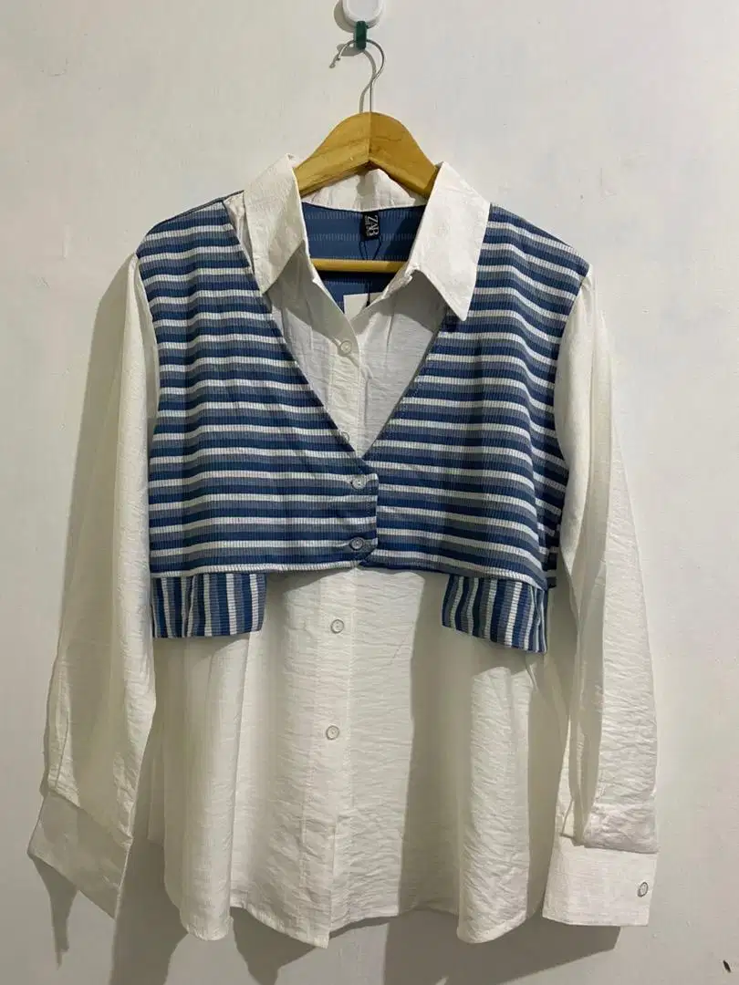 Kemeja warna putih