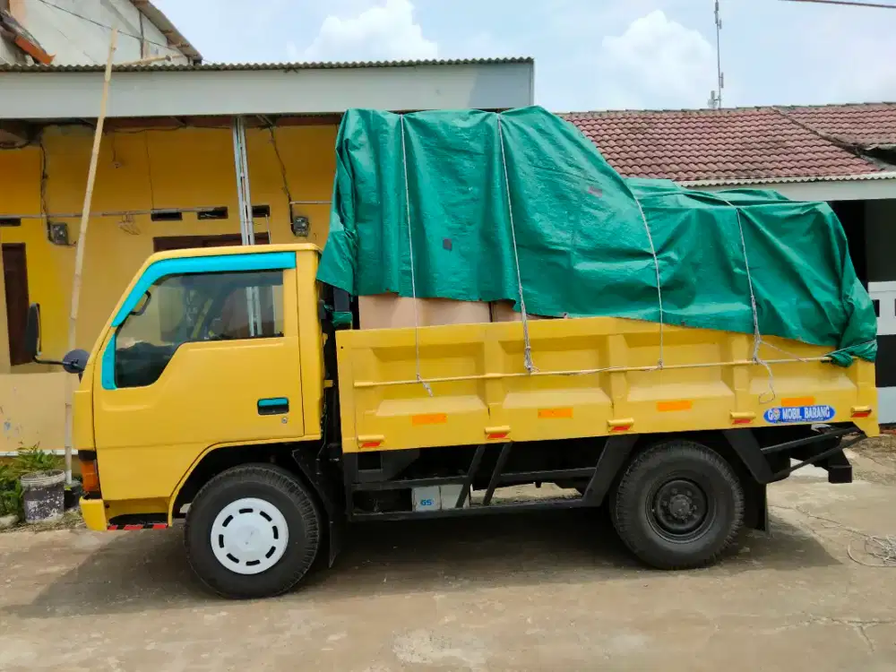 Sewa mobil truk pindahan