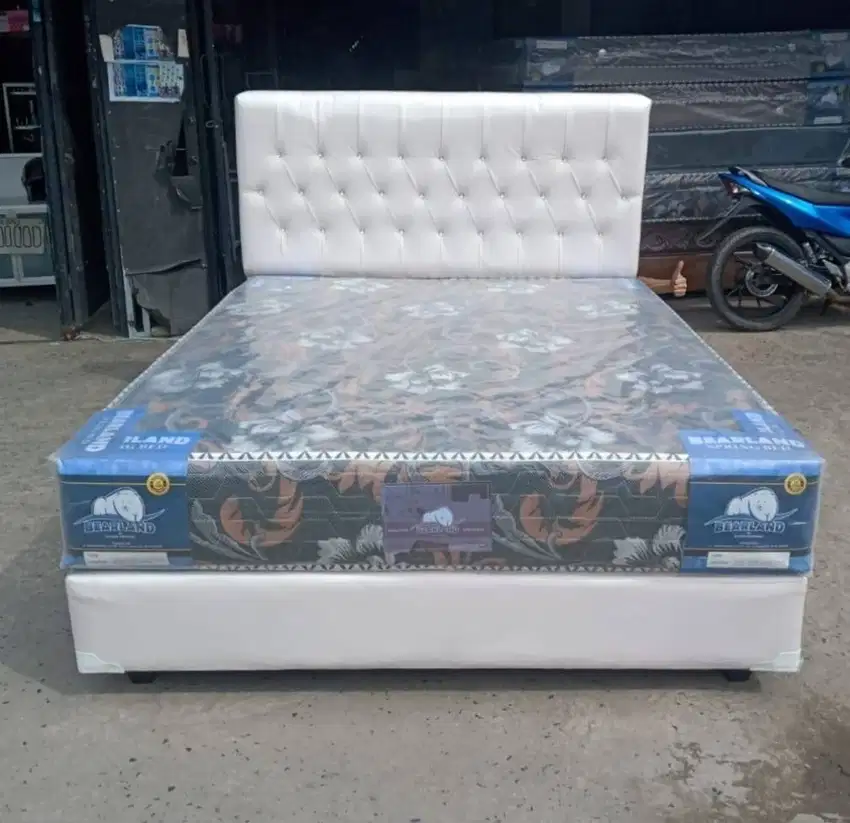 Set Springbed dan Dipan Ranjang Minimalis Bisa Request Warna