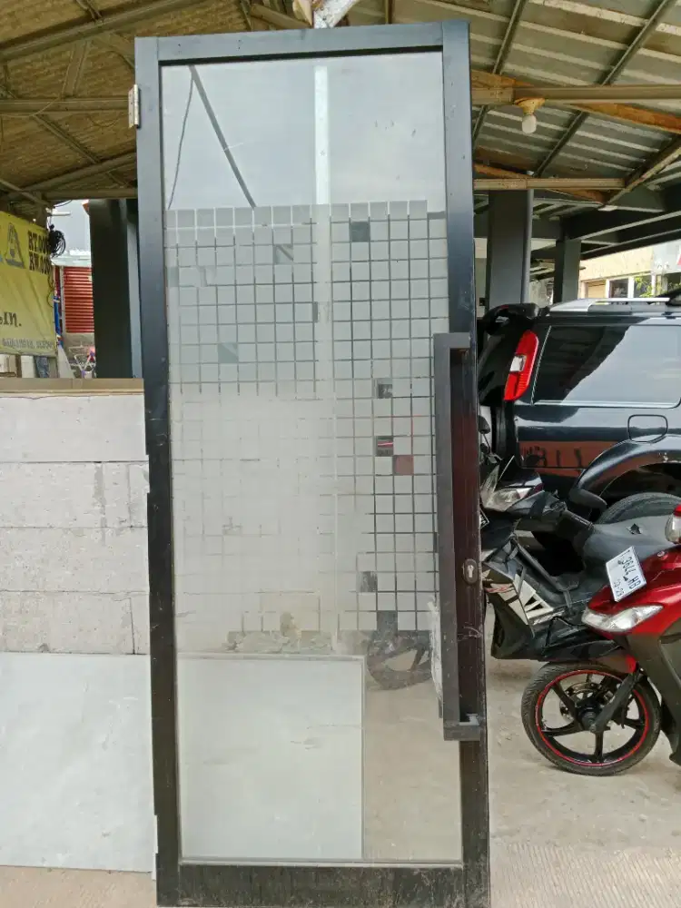 Pintu alumunium ukuran 90×235