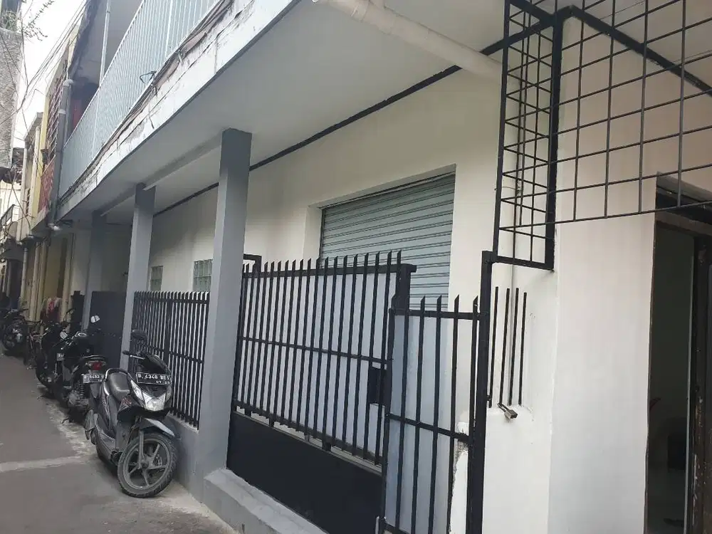 Dijual Rumah Lokasi sangat Strategis dan Siap untuk buka Usaha