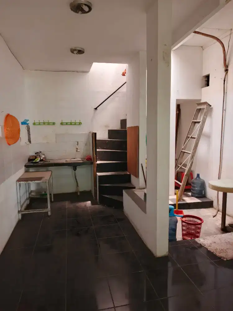 Rumah luas 112 m2 Dijual di Legenda Wisata