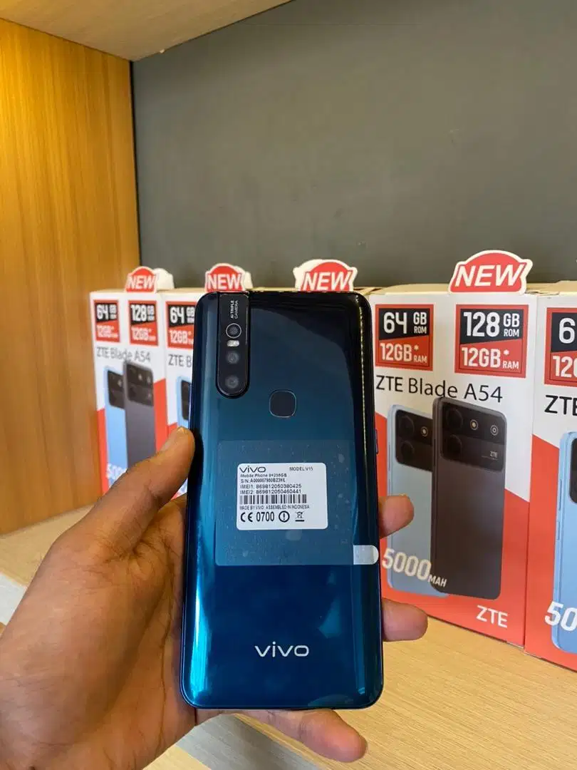 PROMO OKTOBER Hp Vivo V15 Ram 8/256