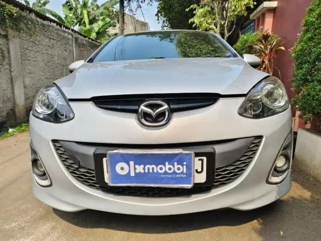 [OLXmobbi] Mazda 2 1.5 R Bensin-AT 2014 Silver NIJ