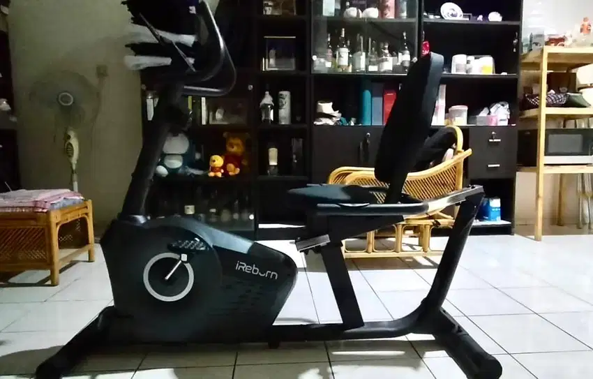 Dijual Alat Fitnes Sepeda Statis Elektrik IReborn Trova (bekas)