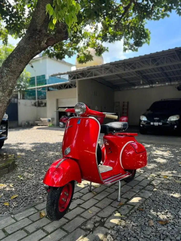 Piaggio vespa vnb 1961 tjepuk red edition