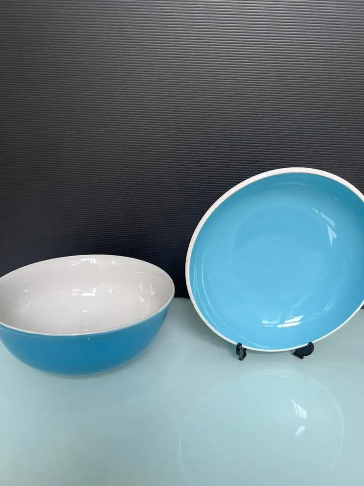 Piring dan mangkok keramik