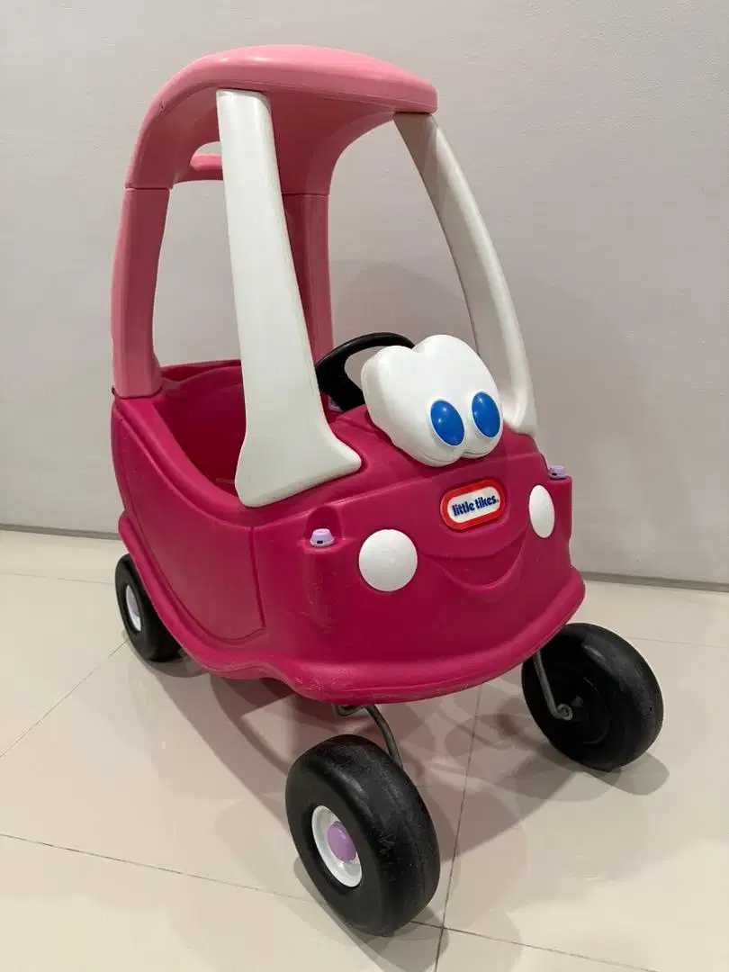 Little tikes cozy coupe princess mobil anak