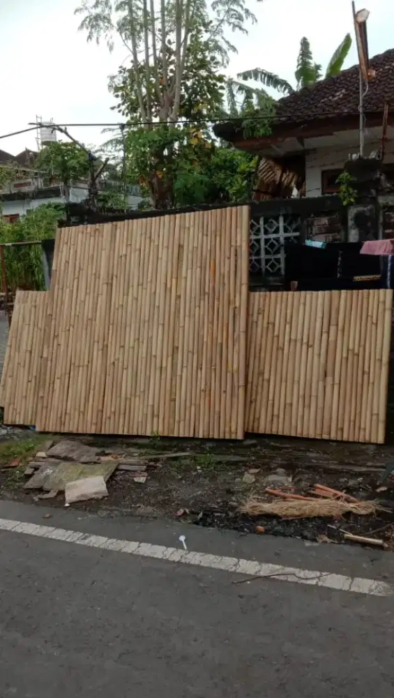 pagar bambu utuh