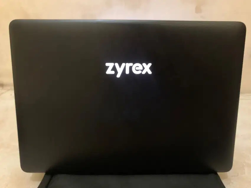 Notebook zyrex 232 ram 4gb / 256 gb 1.5 jt nego