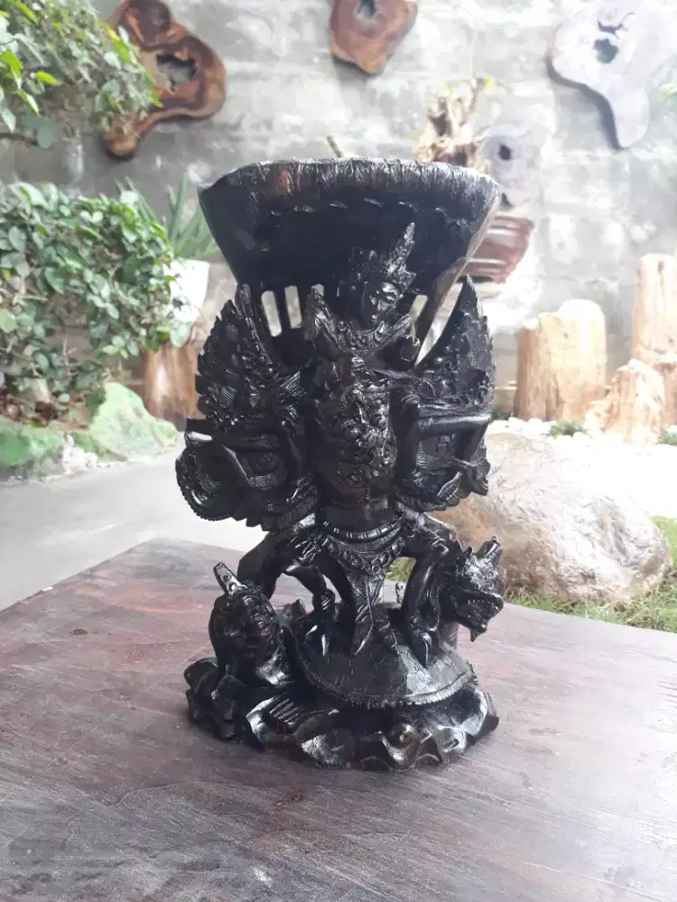 Patung Wisnu Bali