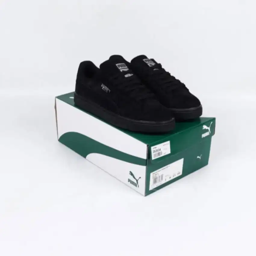 Puma suede classic black BNIB