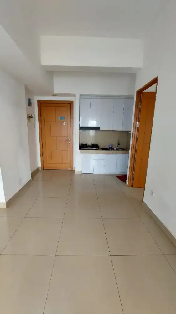 Disewakan terbaru dan murah 2BR semi furnish Apartement the nest