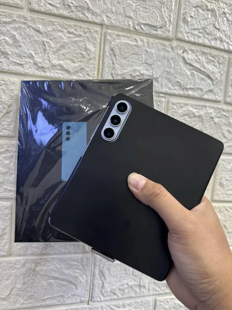 Samsung fold 3 256Gb like new lengkap nota Siap Cod