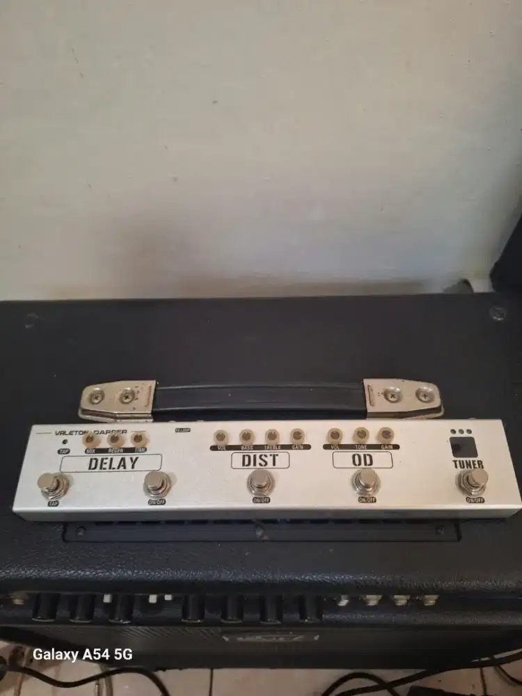 Efek gitar valeton dapper strip cort