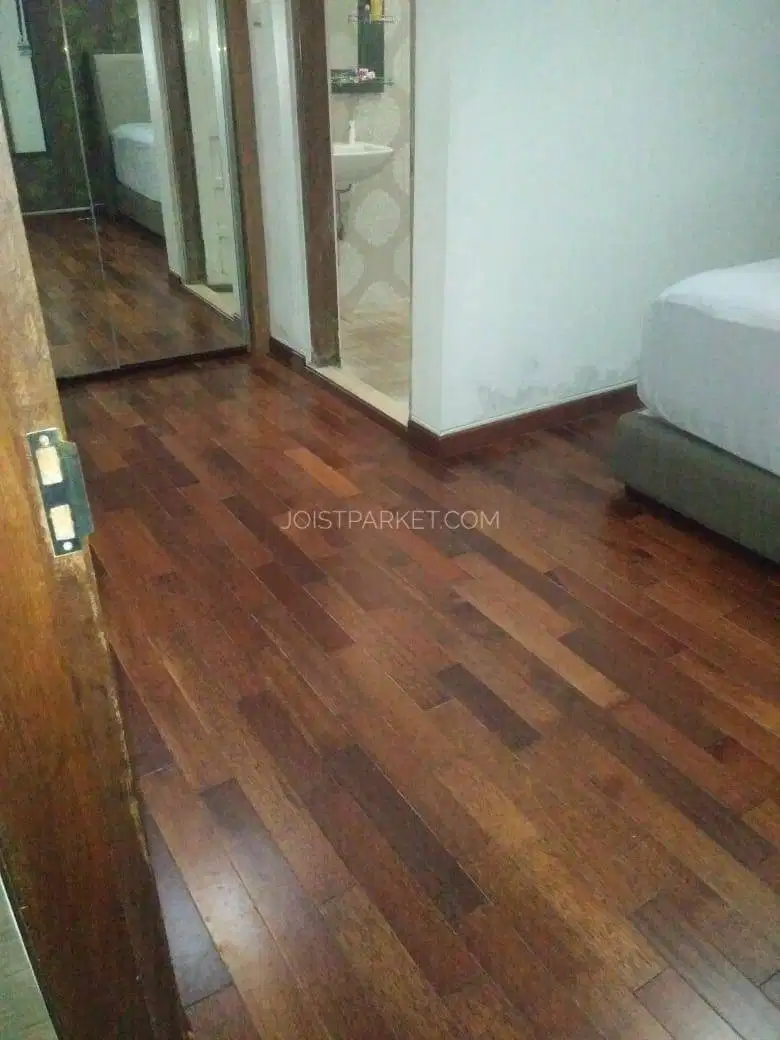lantai kayu parket flooring merbau finishing uv coating lebar 9 cm