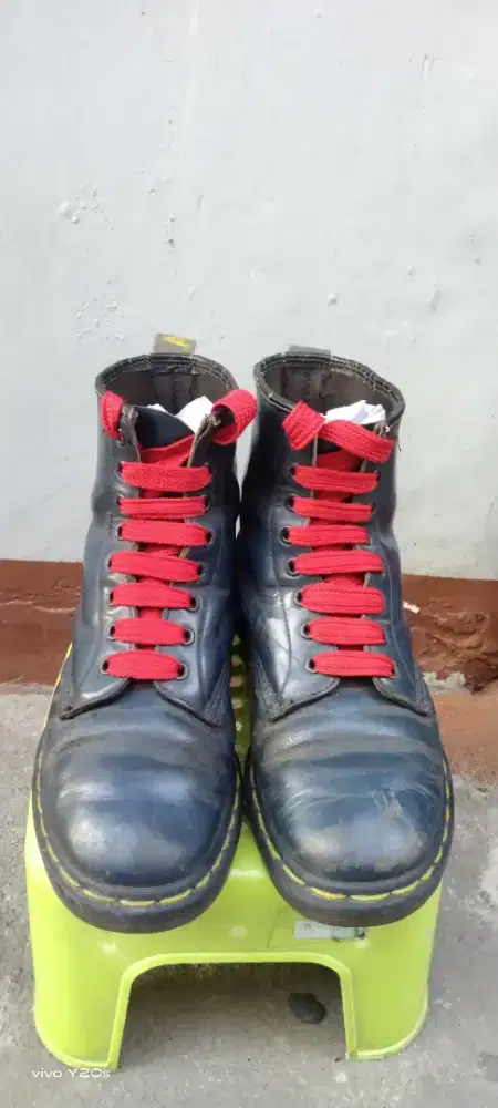 Sepatu Dr Martens biru Navy Blue