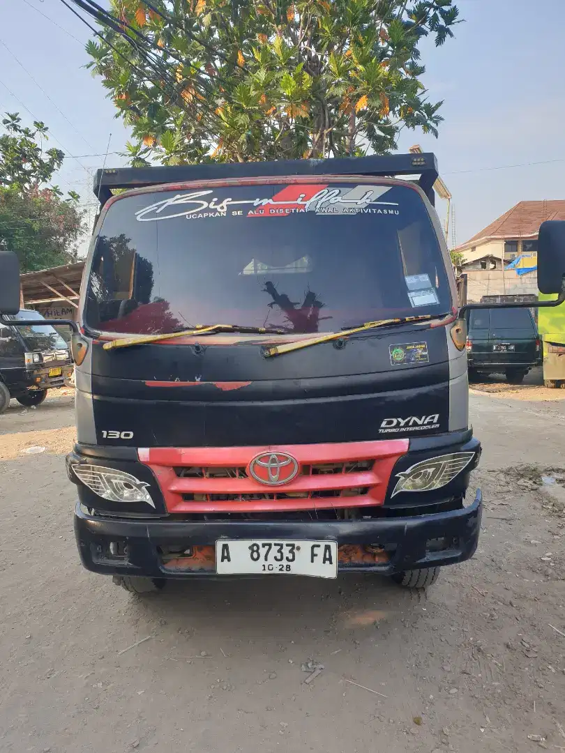 Toyota dyna rhino 130 XT thn 2013 los bak