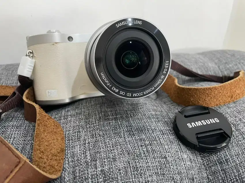 SAMSUNG NX300M MIRRORLESS