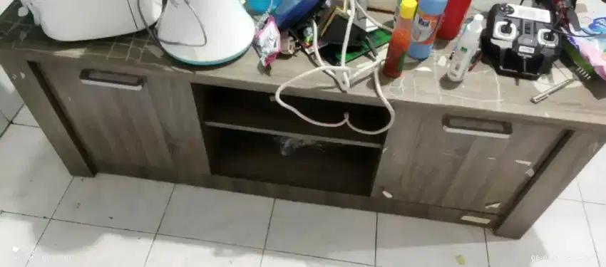 meja panjang buat tv tinggal cat ulang aja