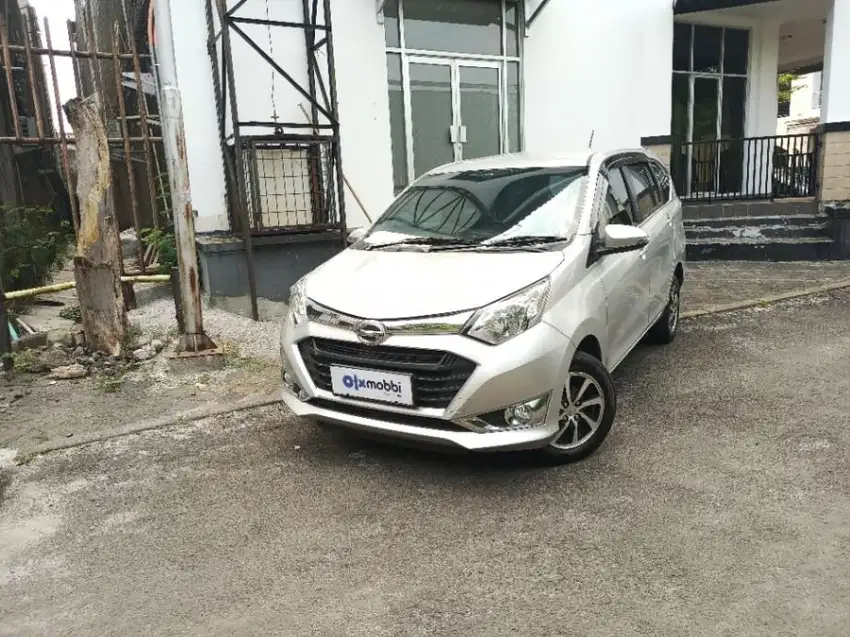 like new - KM Rendah - DAIHATSU SIGRA 1.2 R BENSIN M/T 2018 SILVER