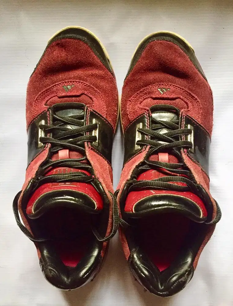 Sepatu adidas original G98287 maroon suede size 43,5