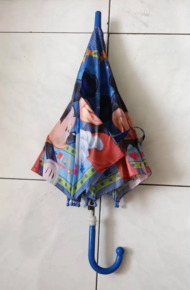 Payung anak karakter Mickey Mouse