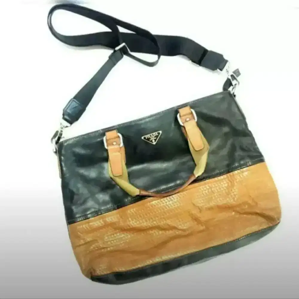 Tas kantor prada
