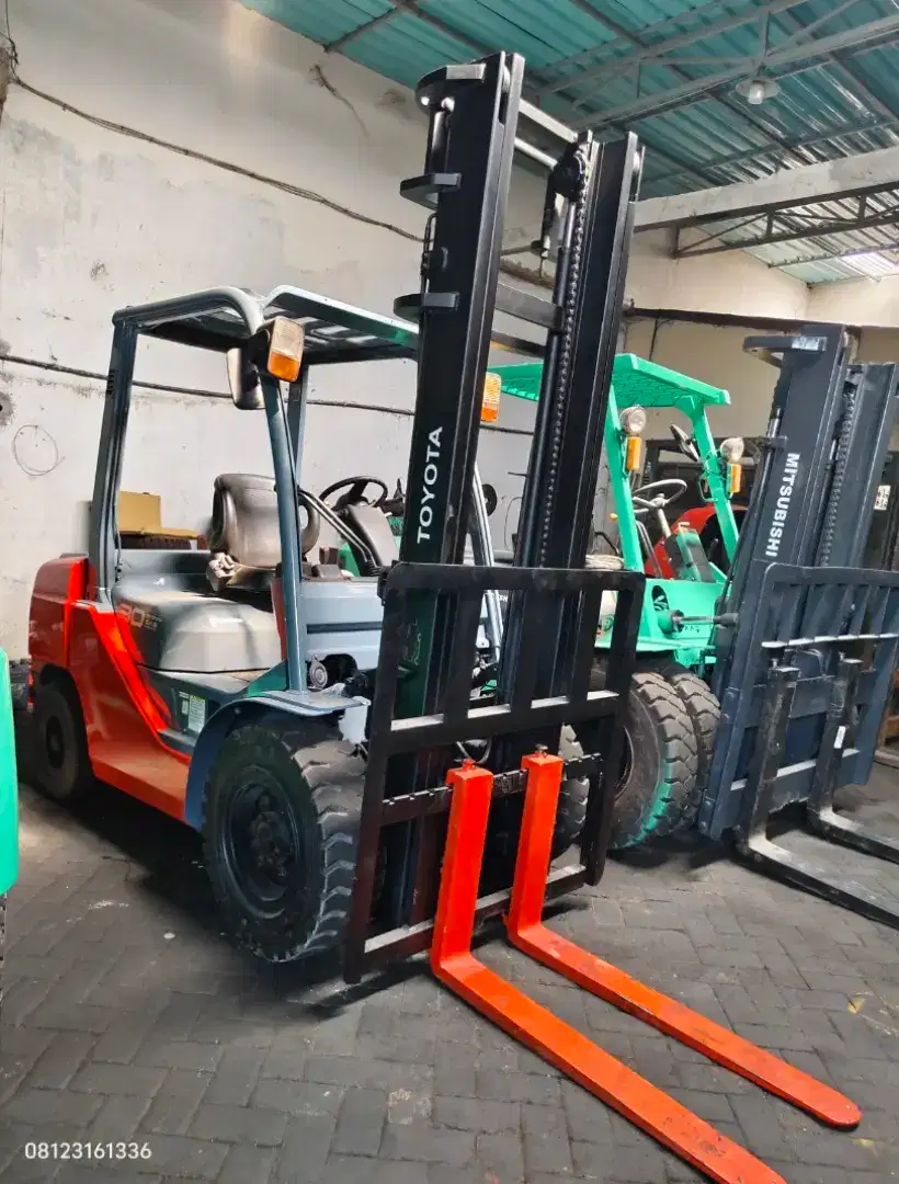 Forklift Bekas TOYOTA