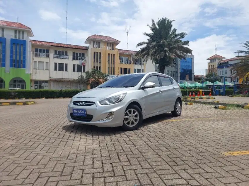 [OLXmobbi] TDP 6,JT Hyundai Grand Avega 1.4 Bensin-MT Silver 2015