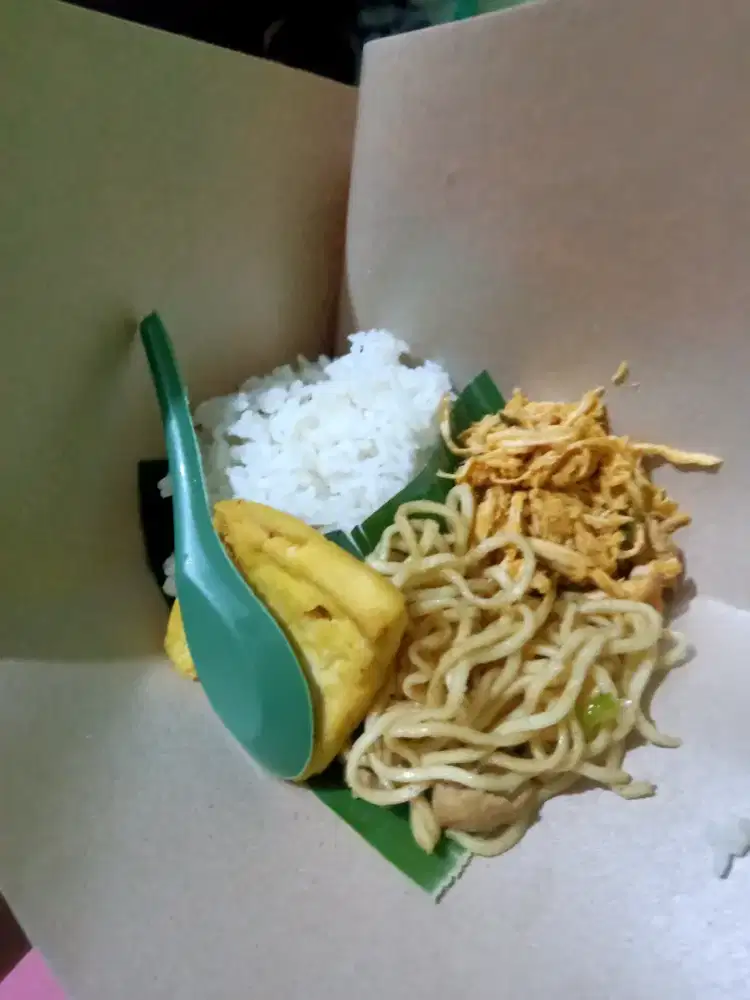 Nasi bungkus Jumat/Minggu berkah