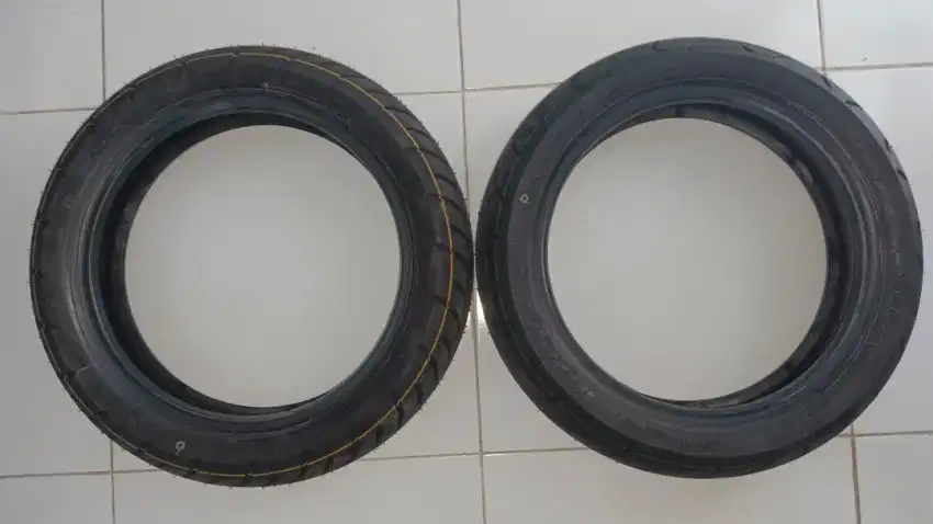 Dijual sepasang ban maxxis ukuran 110/70 ring 12