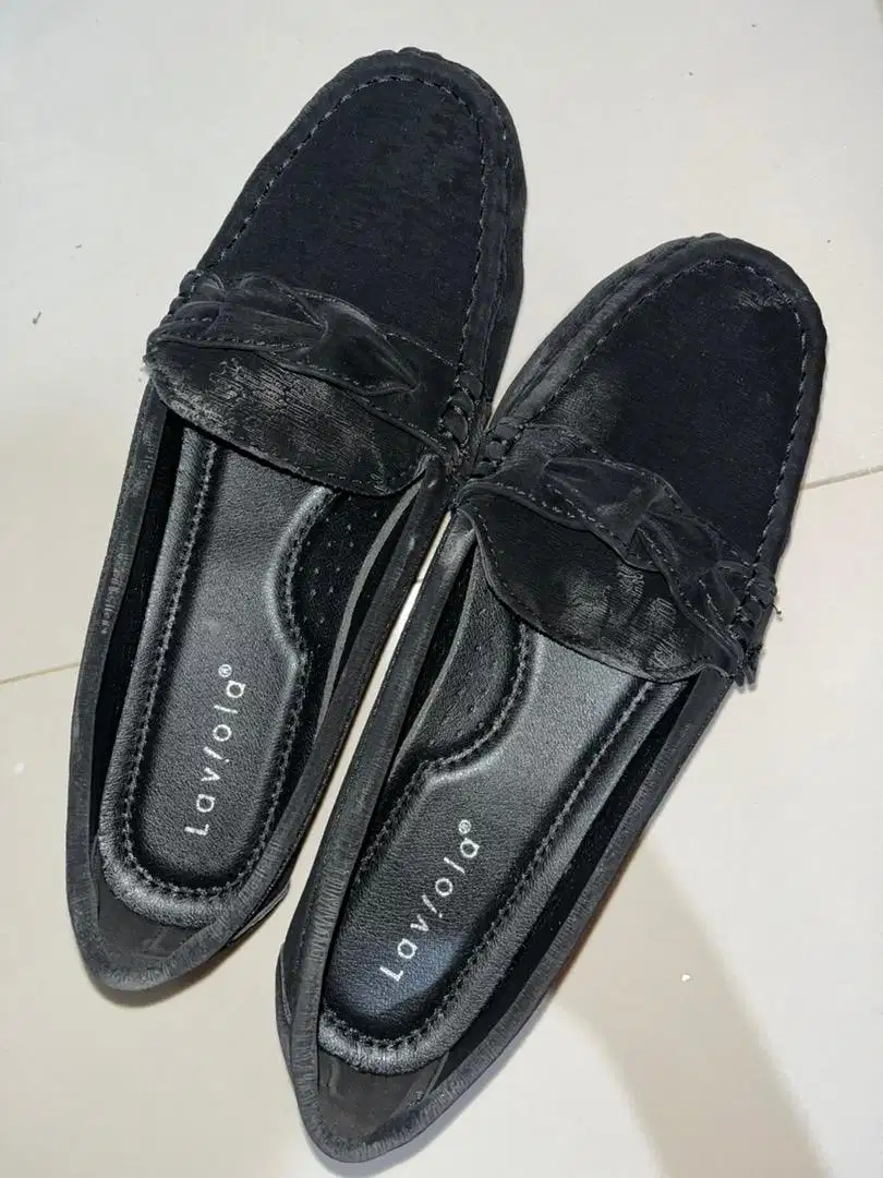 Sepatu flatshoes laviola ukuran 39 black baru