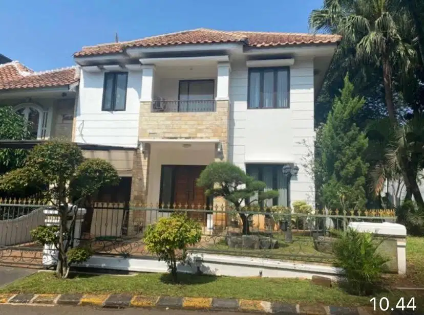 Rumah mewah 2 lantai di jual cepat di citra gran cibubur