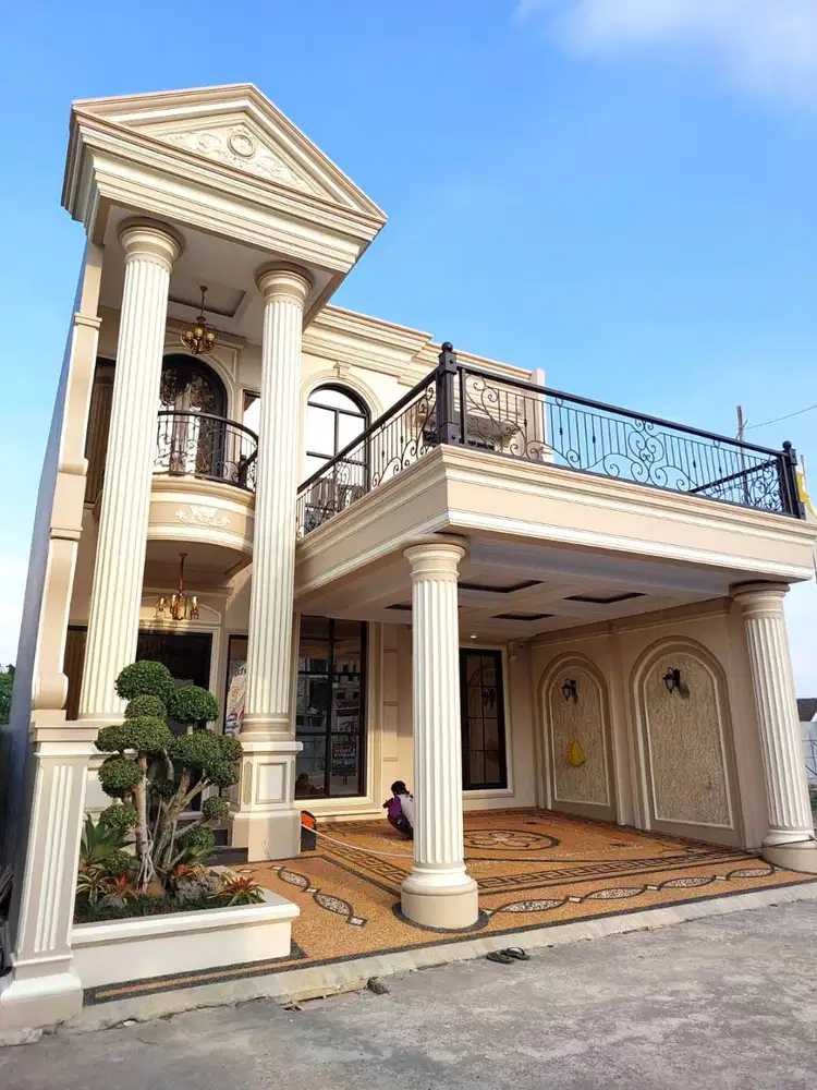 The Johar Mansion Hunian Klasik Mediterania dengan Kolam Renang