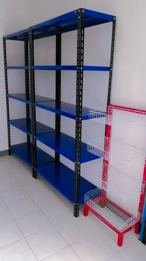 Rak siku besi lubang perkantoran
